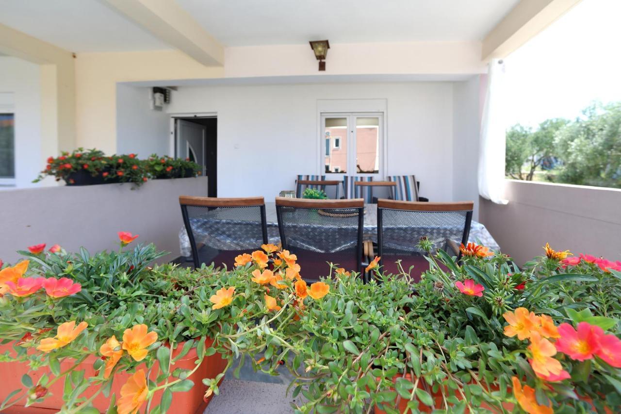 Apartment Sunny Terrace Bibinje Eksteriør billede